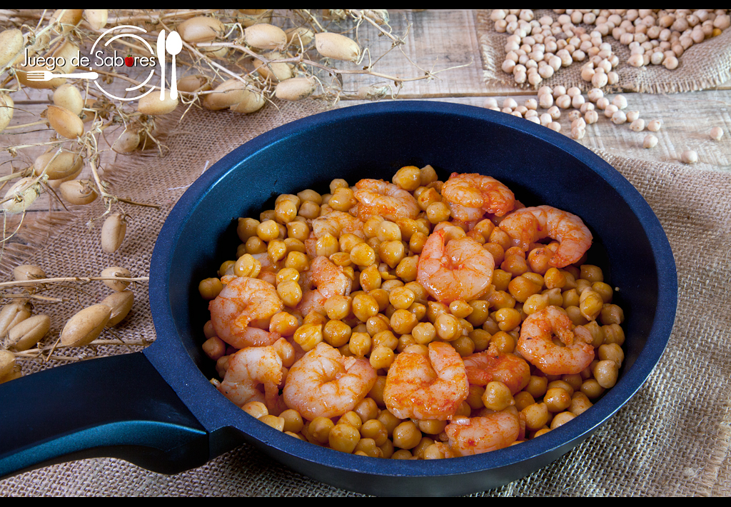 JUEGO DE SABORES GARBANZOS CON GAMBAS